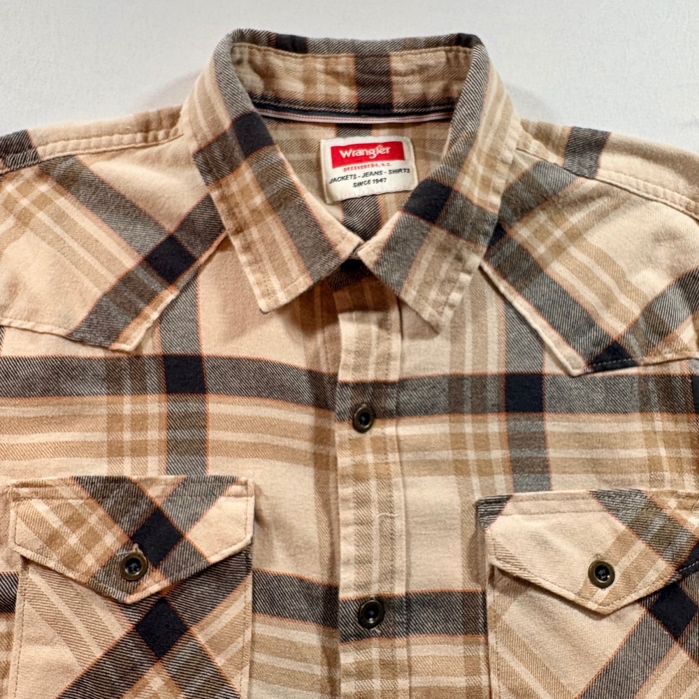 Wrangler Plaid Western Shirt Mens Medium Tan Brown Stretch Long Sleeve Button Up